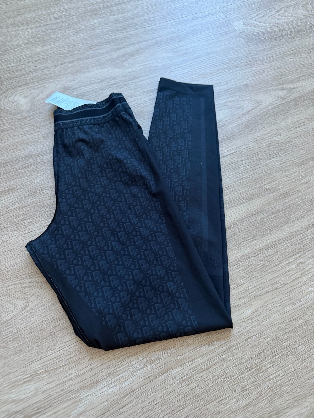 CHRISTIAN DIOR Monogram alps
Leggings size Small